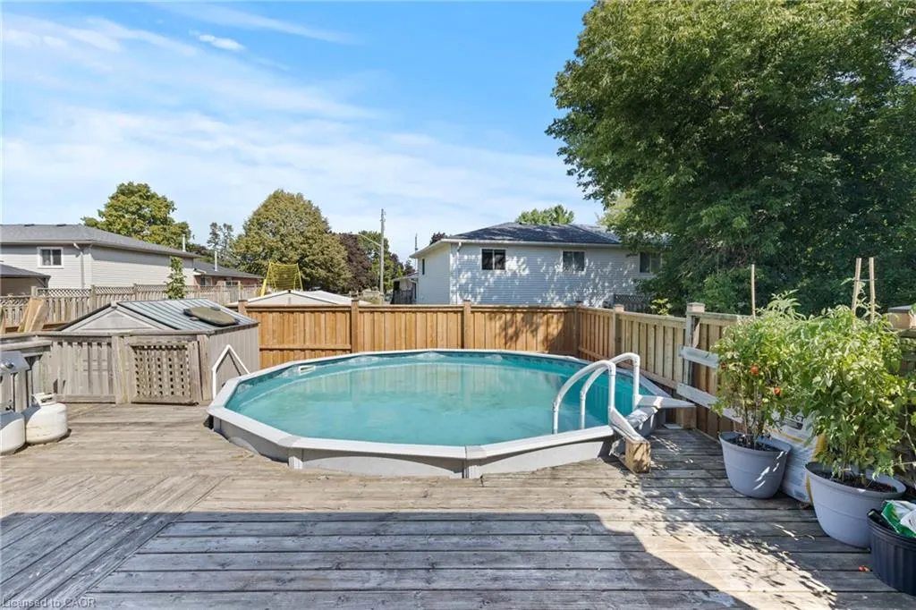 15 Oak Avenue, #a