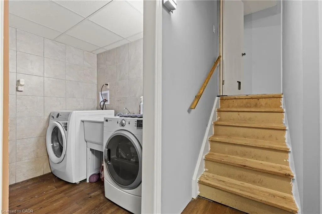 15 Oak Avenue, #a