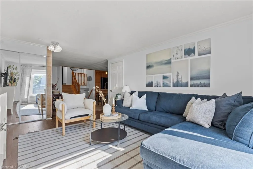 15 Oak Avenue, #a
