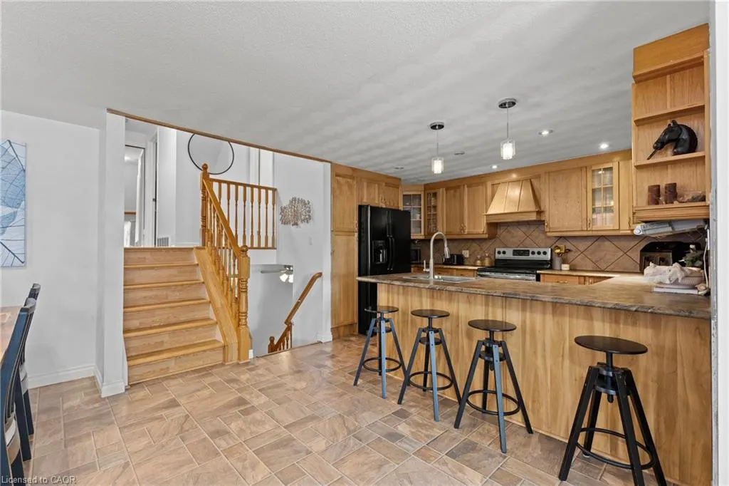 15 Oak Avenue, #a