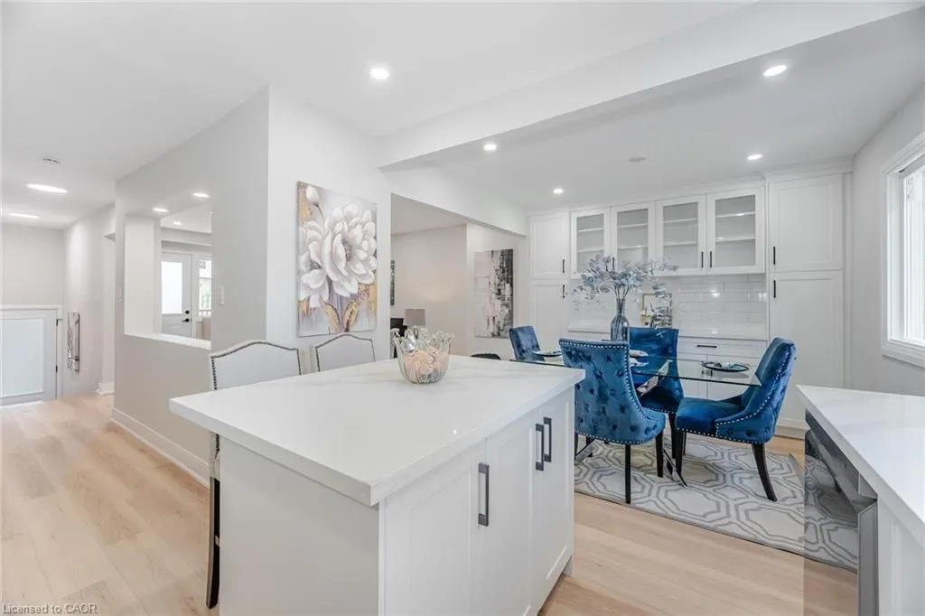 3175 Kirwin Avenue, #64