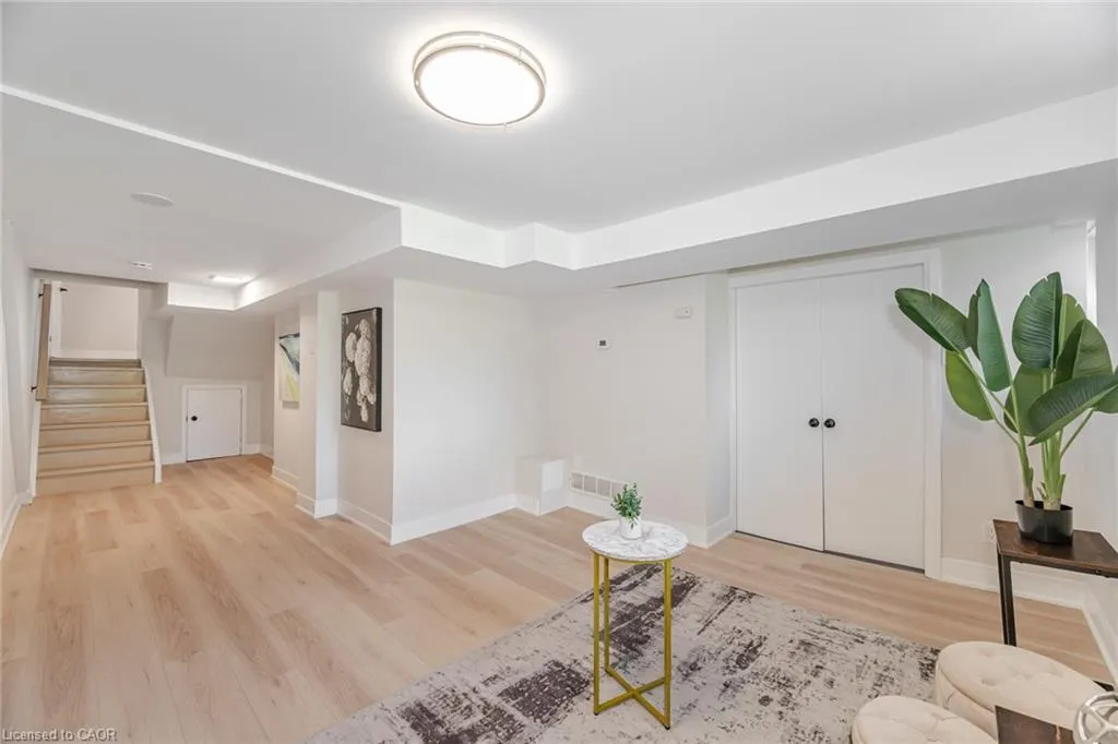 3175 Kirwin Avenue, #64