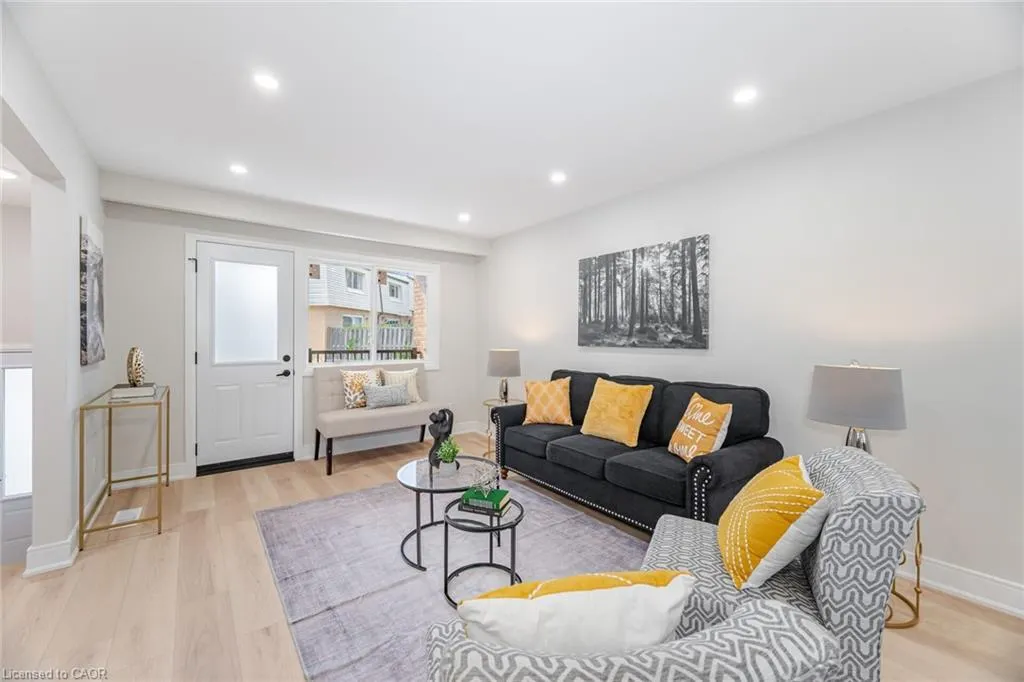 3175 Kirwin Avenue, #64