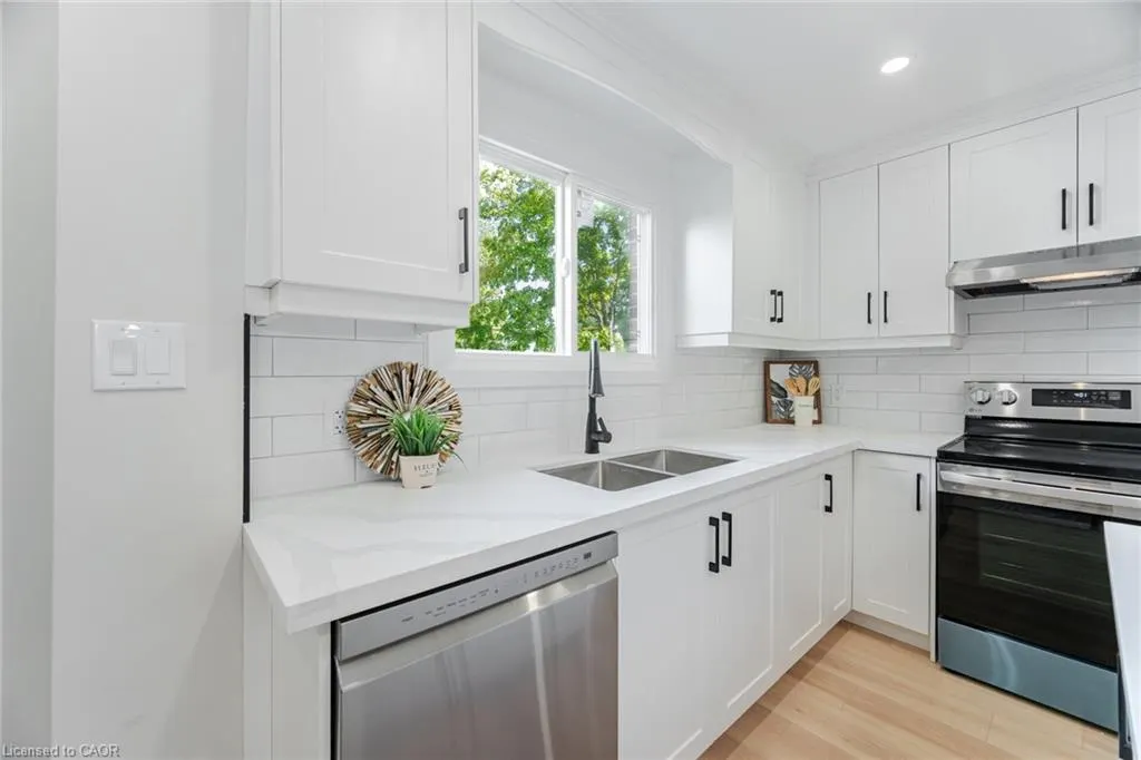 3175 Kirwin Avenue, #64