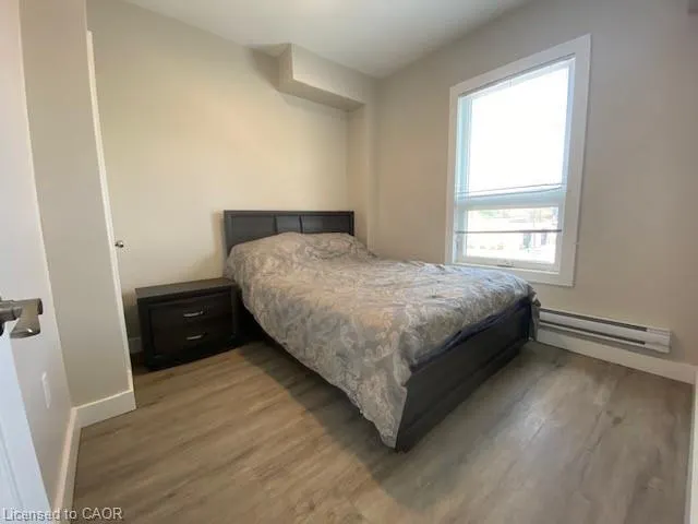 161 Wellington Street N, #205