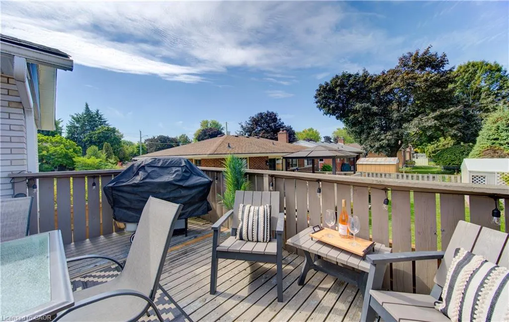 76 Kenwood Drive