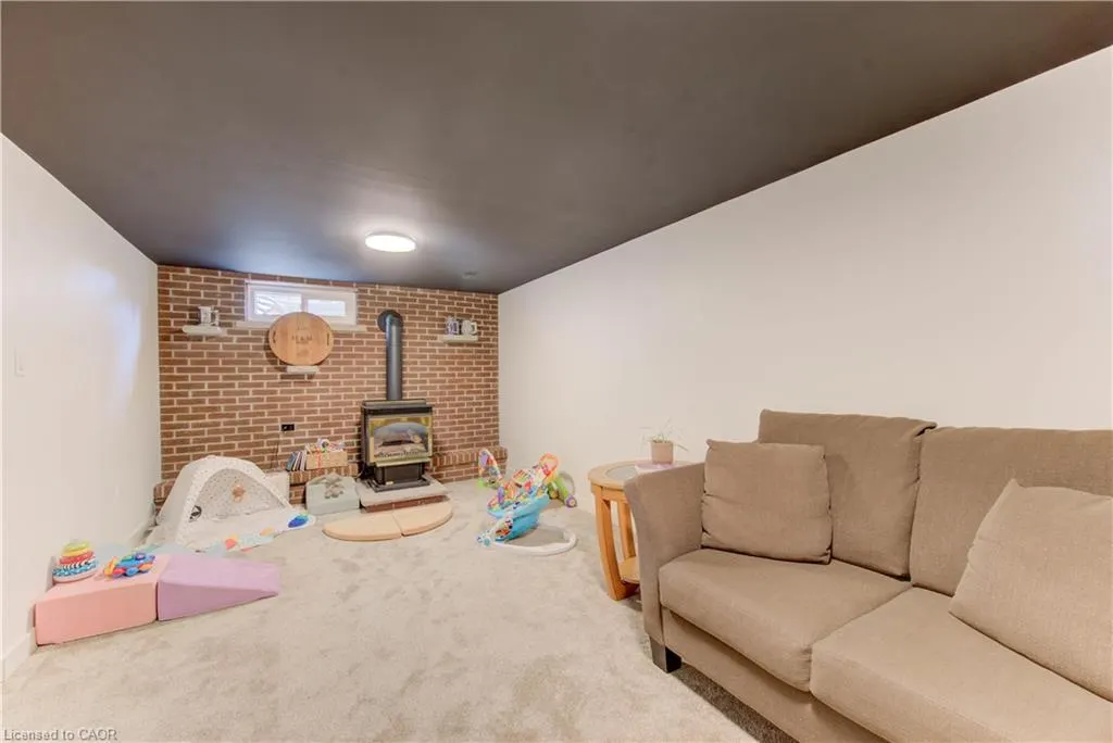 76 Kenwood Drive