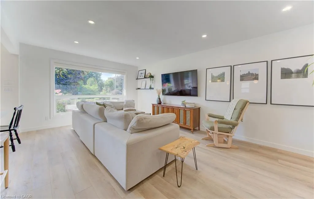 76 Kenwood Drive