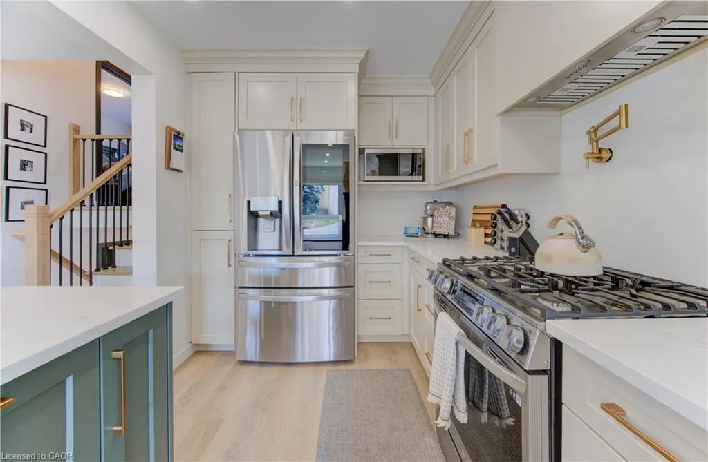 76 Kenwood Drive