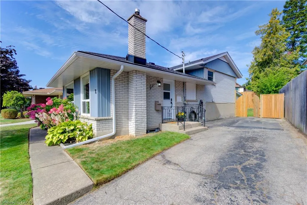 76 Kenwood Drive