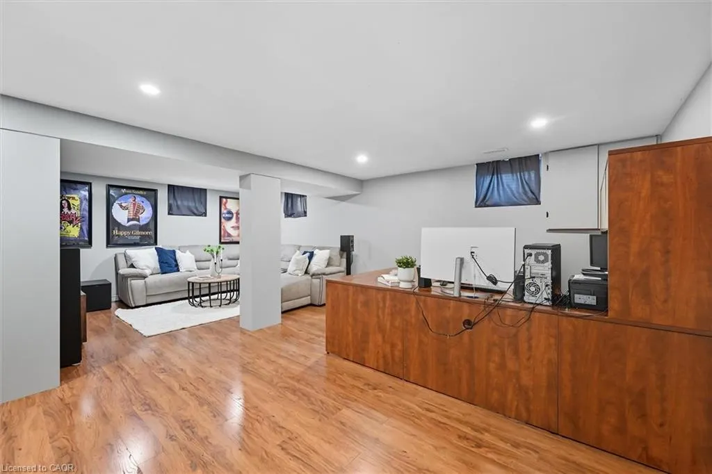 641 Holt Drive