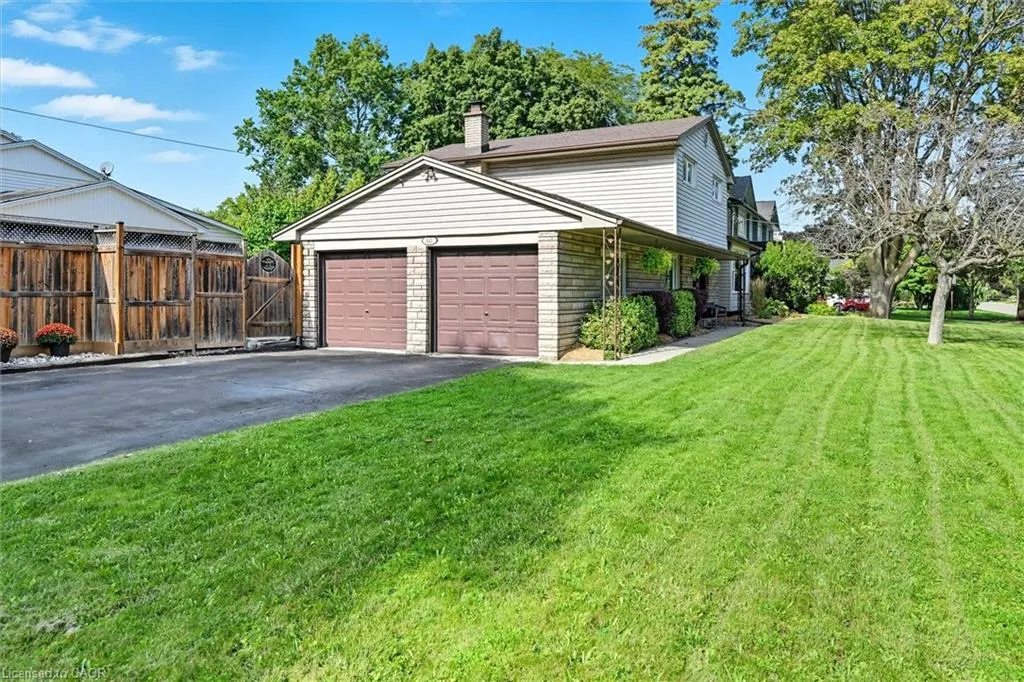 641 Holt Drive