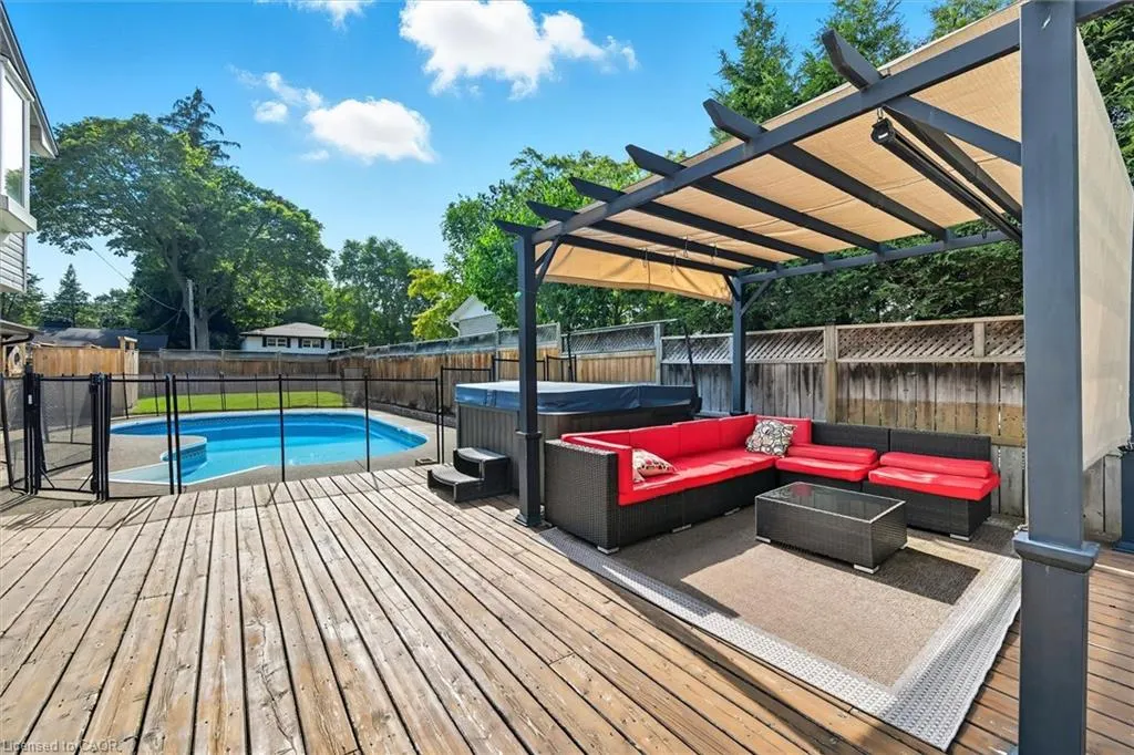 641 Holt Drive