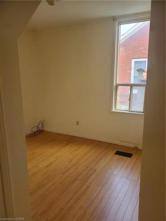 107 Cathcart Street