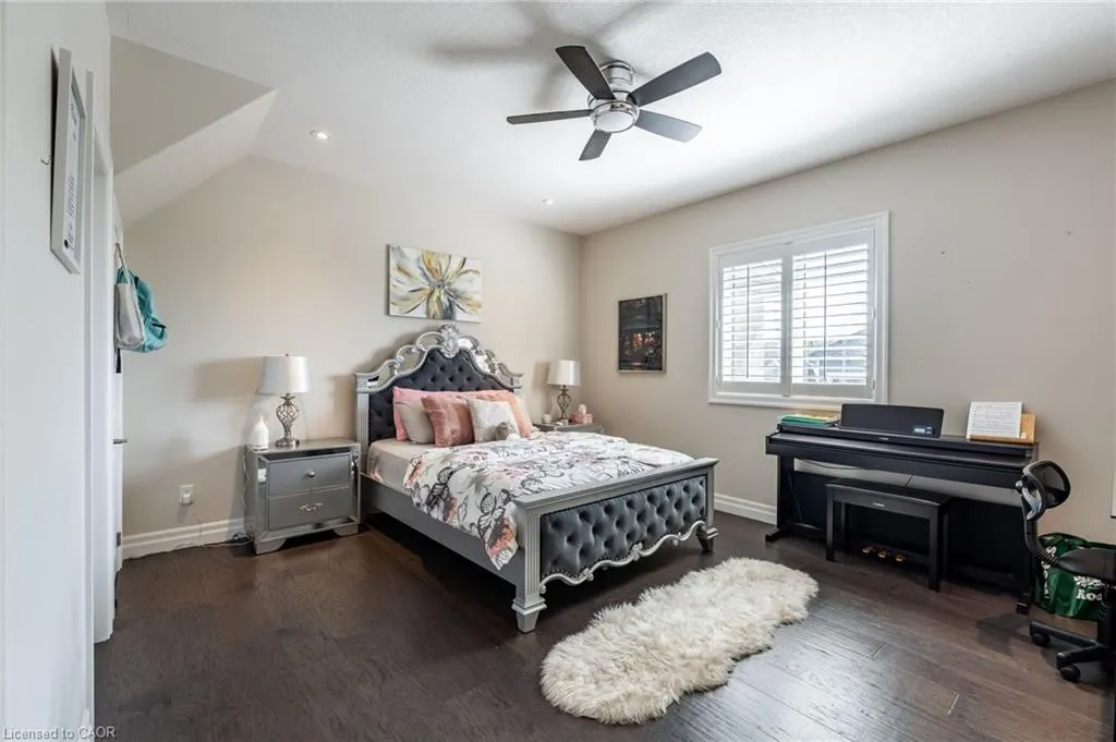 10 Harper Boulevard