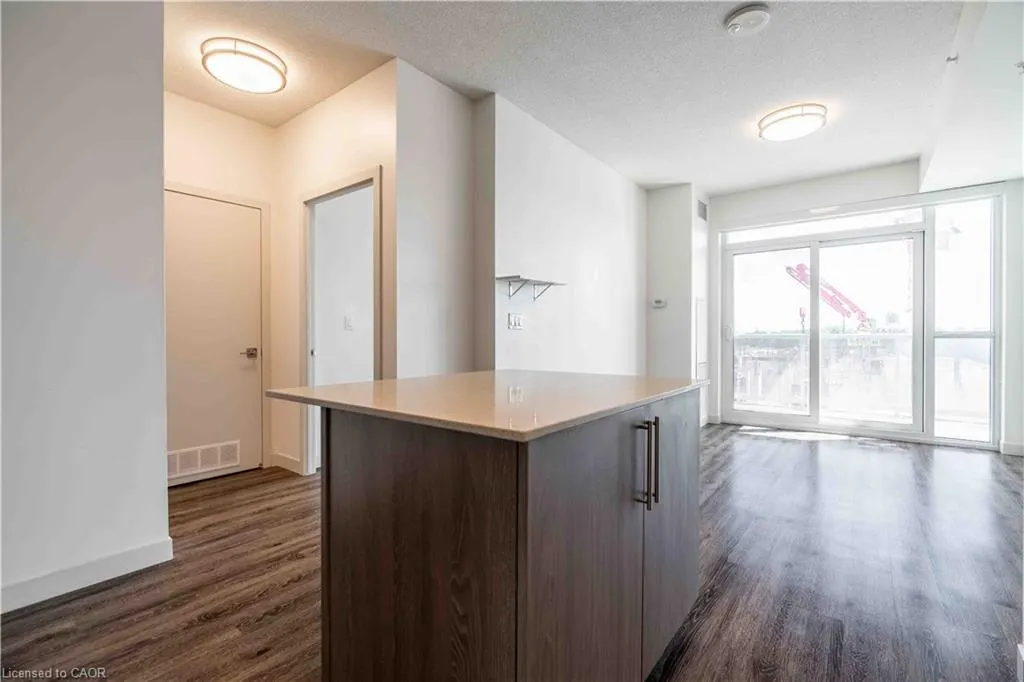 2081 Fairview Street, #501