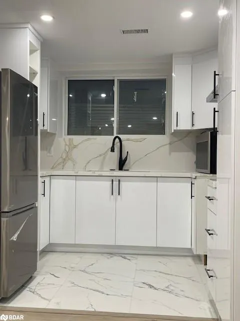 130 Lady Dolores Avenue, #Basement