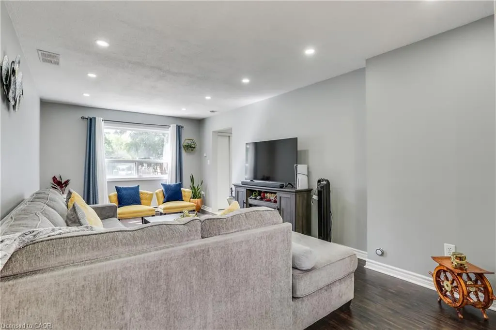 271 Thames Street, #19