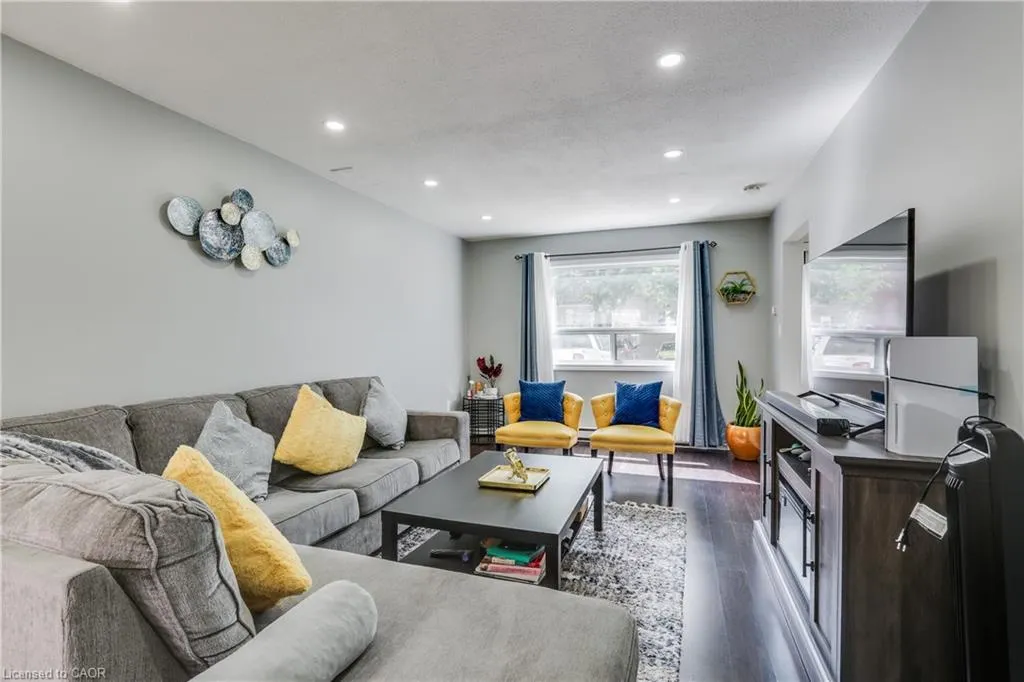 271 Thames Street, #19