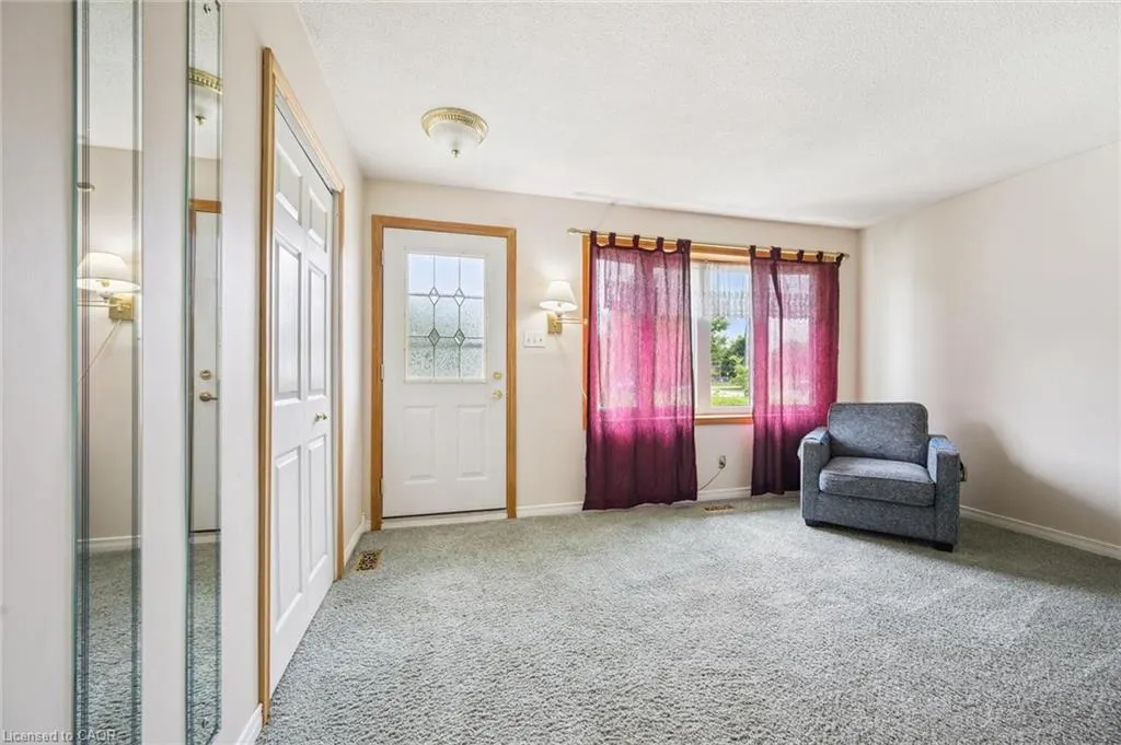 341 Redford Crescent
