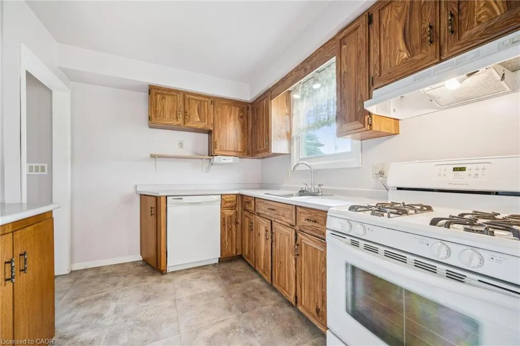 341 Redford Crescent
