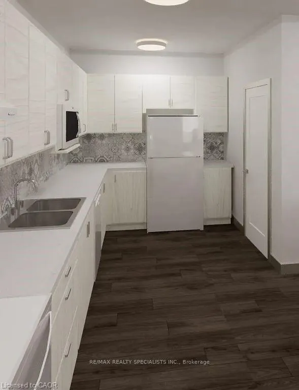 307 King Street E, #303