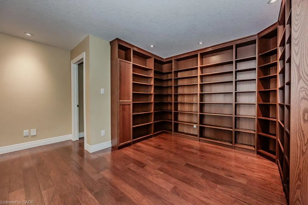 435 Winchester Drive, #14