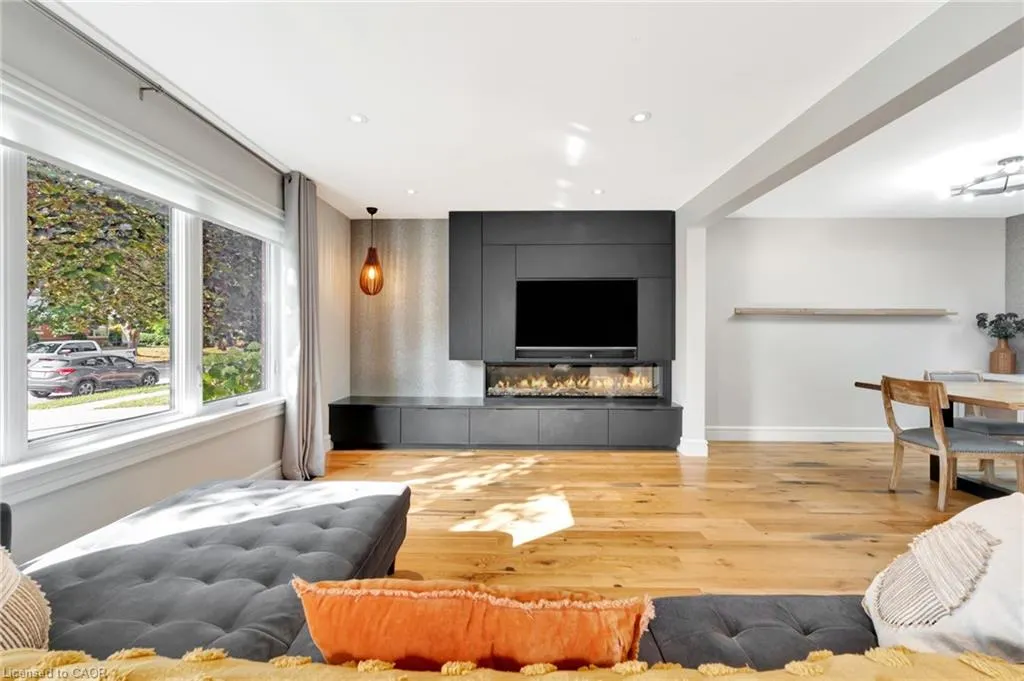 254 Pinewood Place