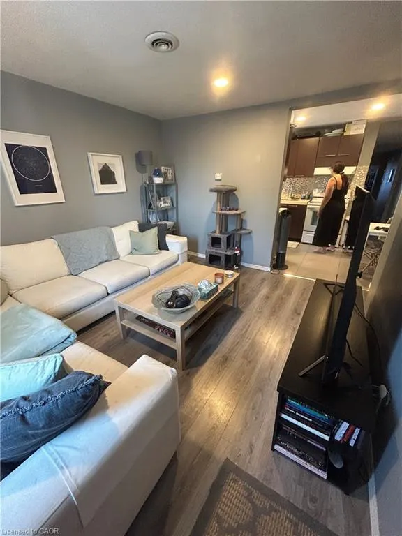 8 St. Matthews Avenue
