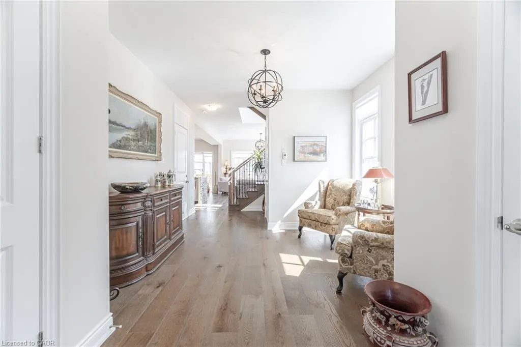 47 Windsor Circle