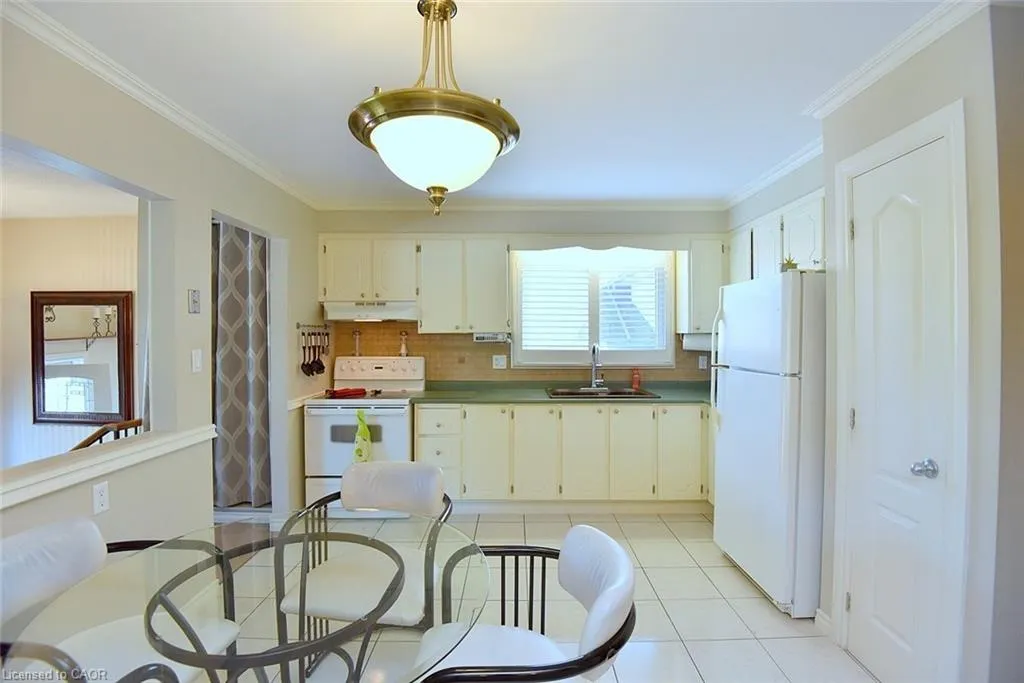 39 Markson Crescent