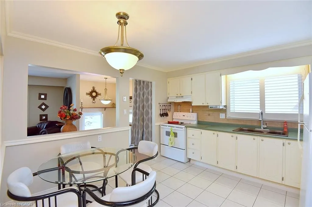 39 Markson Crescent