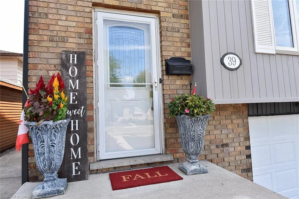 39 Markson Crescent