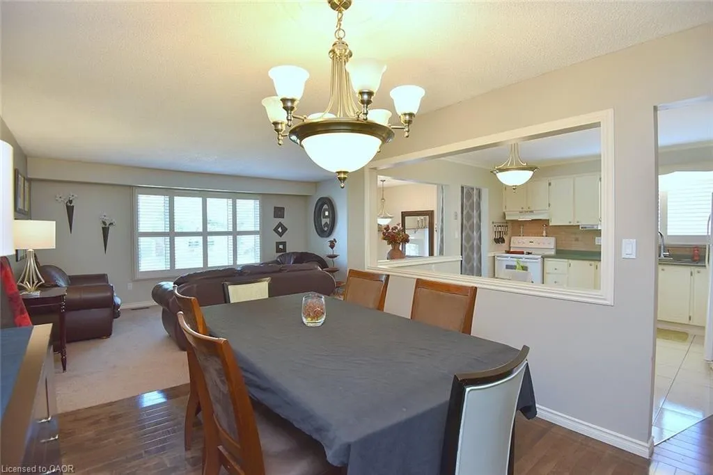 39 Markson Crescent