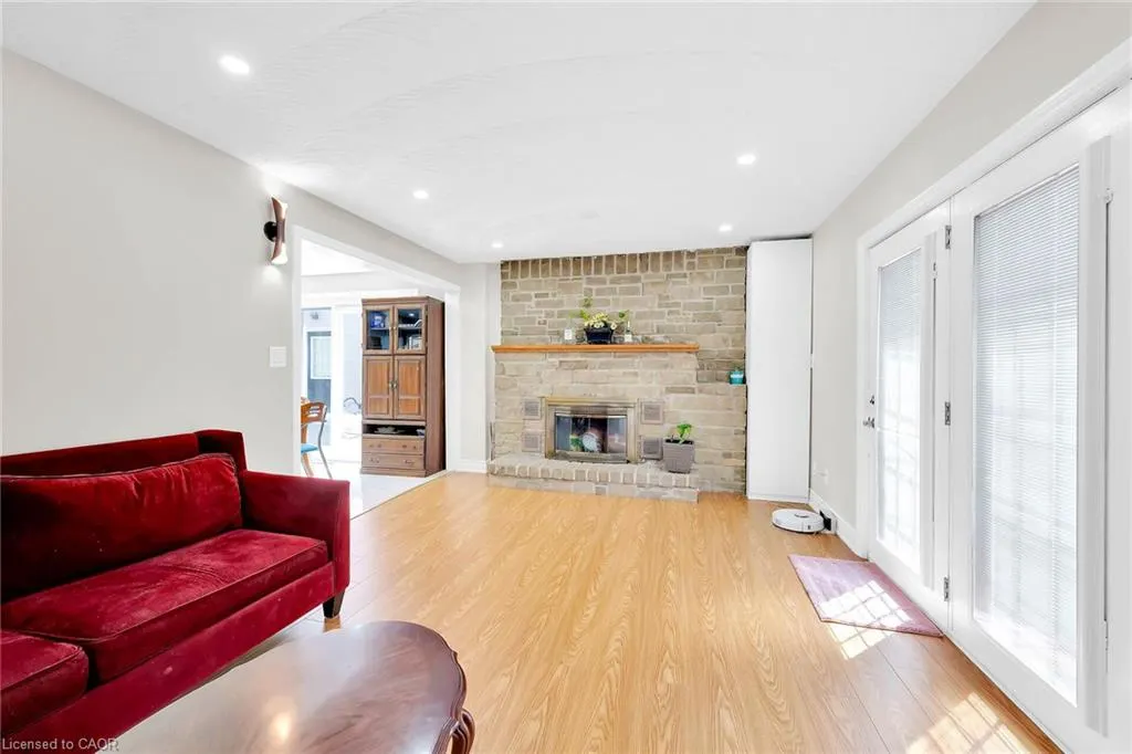 25 Highbury Drive