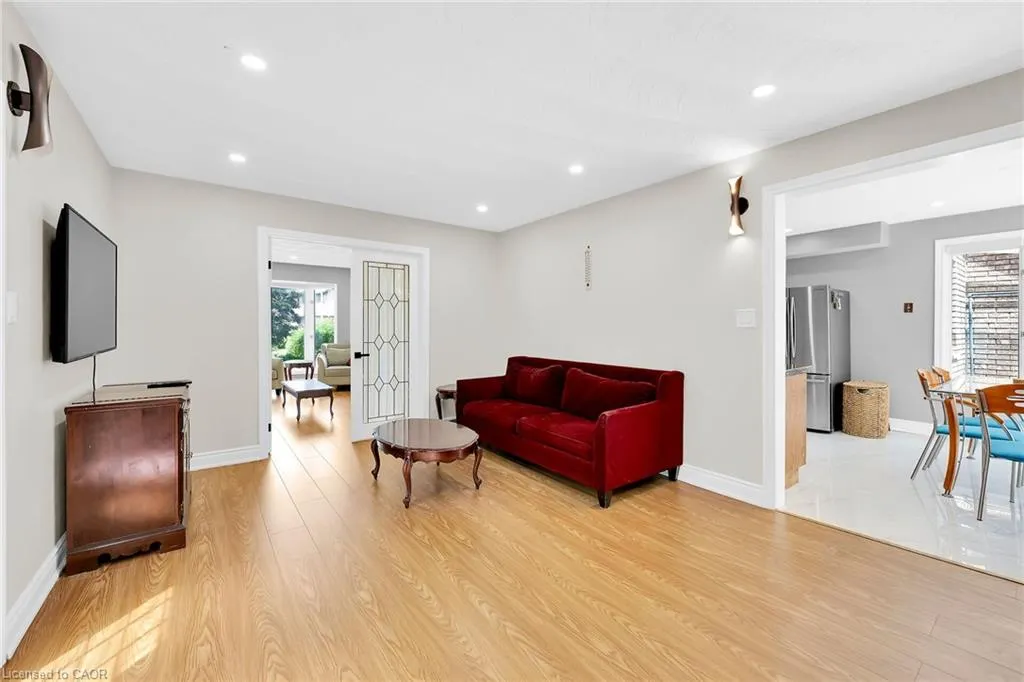 25 Highbury Drive