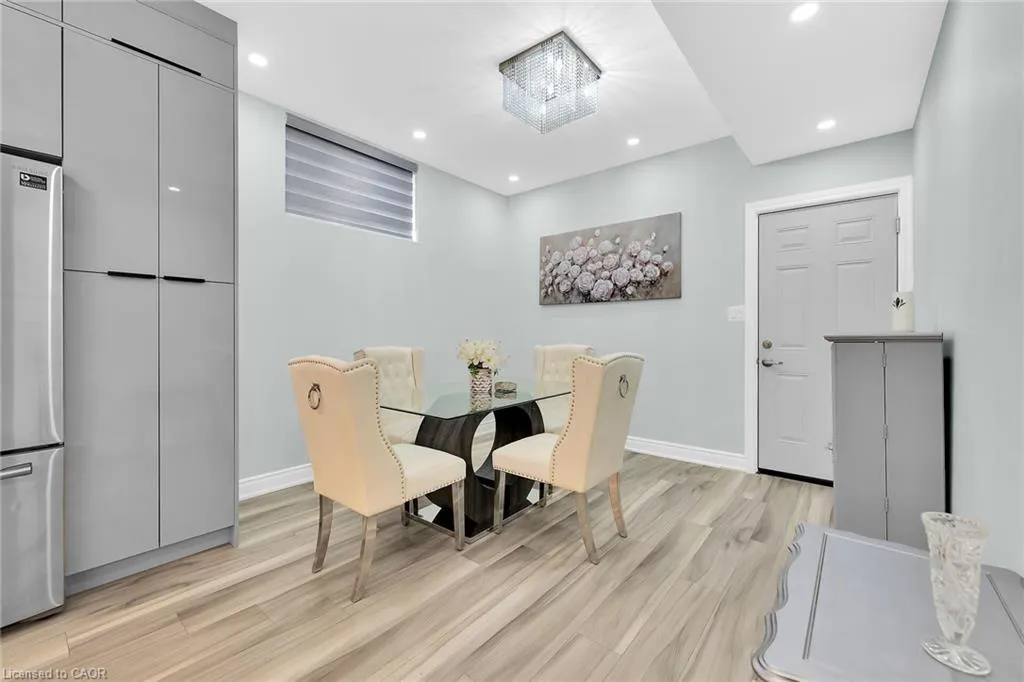25 Highbury Drive
