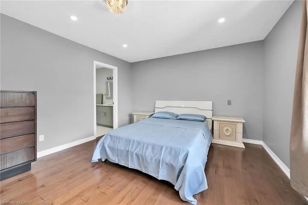 25 Highbury Drive