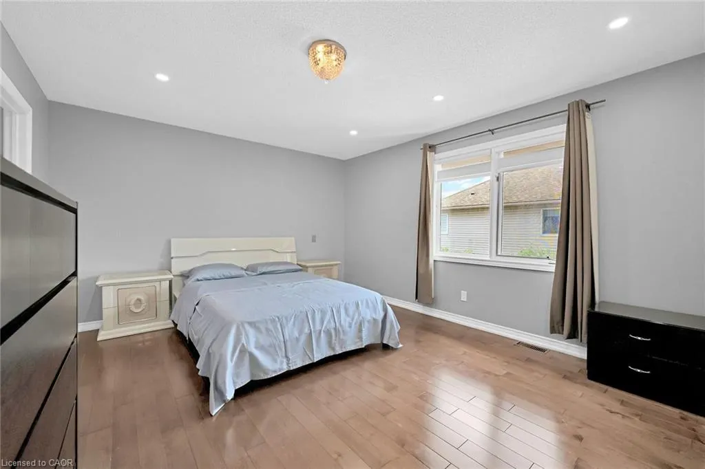 25 Highbury Drive