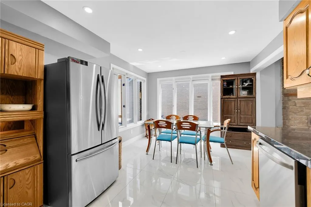 25 Highbury Drive