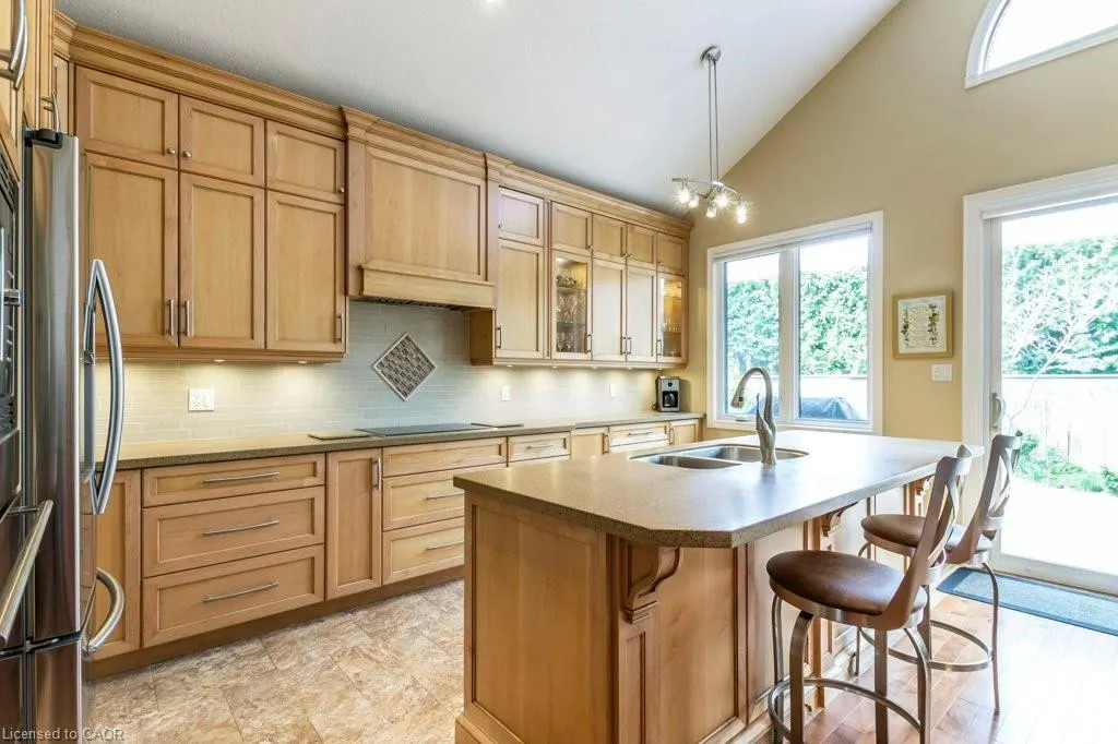 2141 Caroline Street, #8