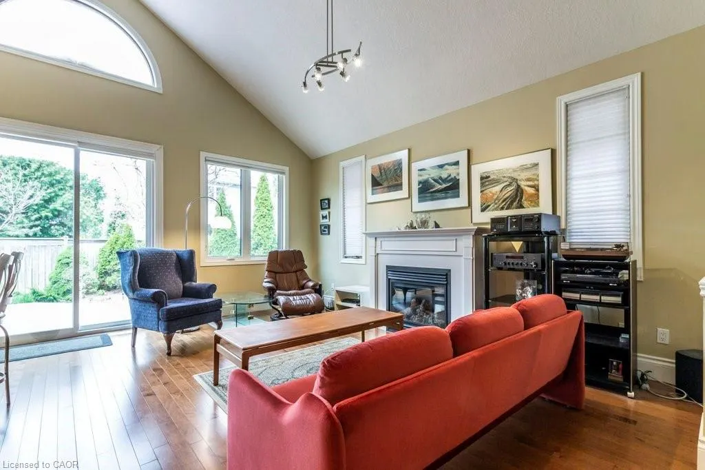 2141 Caroline Street, #8