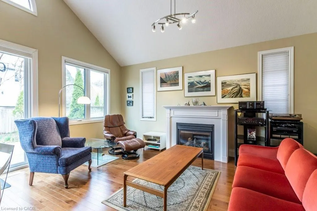 2141 Caroline Street, #8