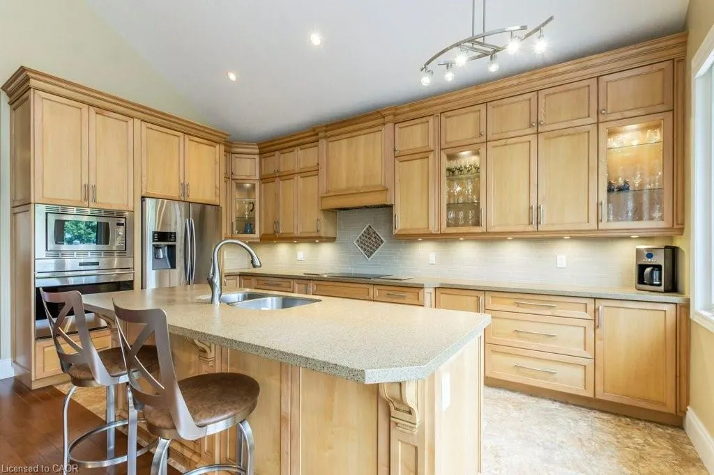 2141 Caroline Street, #8