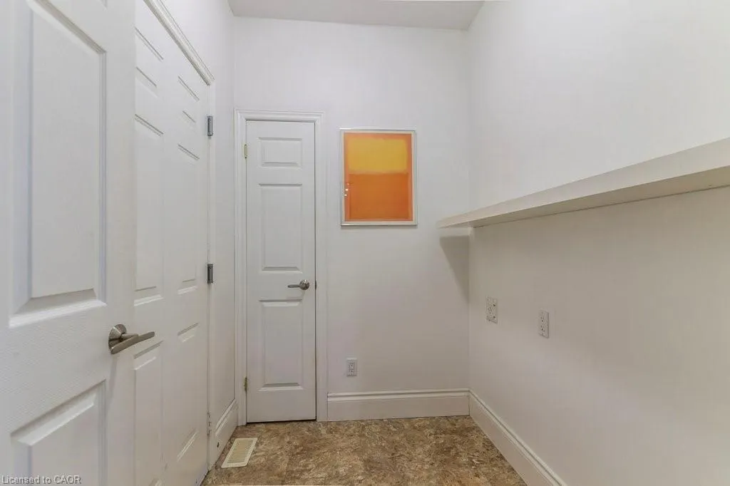 2141 Caroline Street, #8