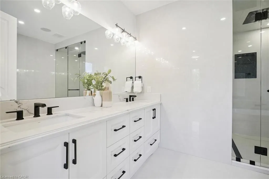 452 Rothesay Place
