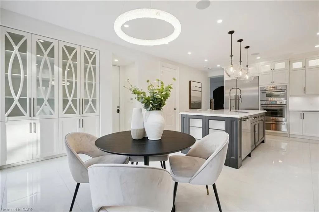 452 Rothesay Place