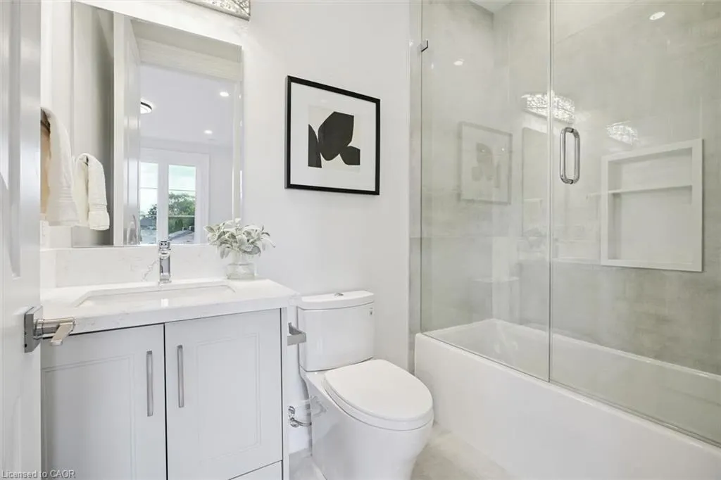 452 Rothesay Place