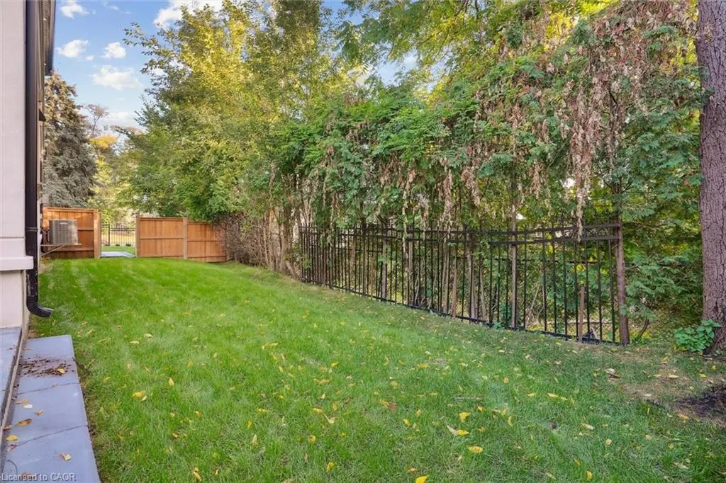 452 Rothesay Place