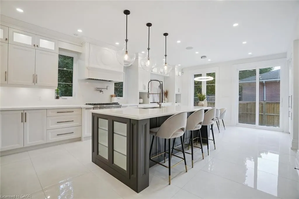 452 Rothesay Place